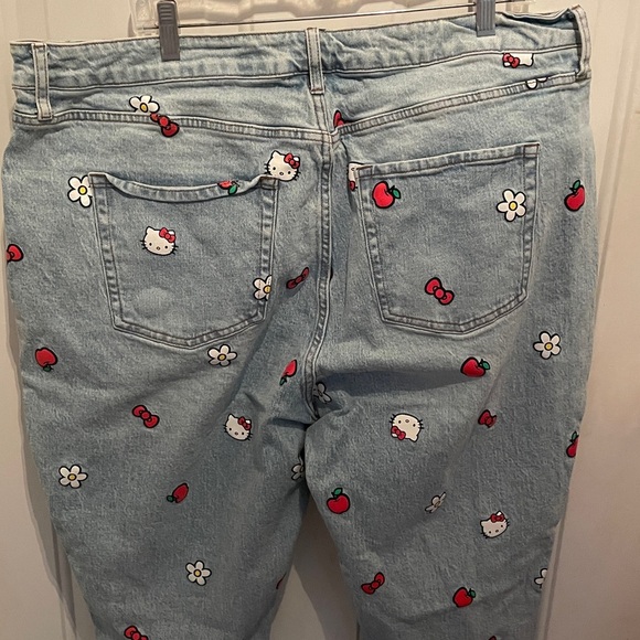 Vintage Hello Kitty Jeans - Picture 4 of 4